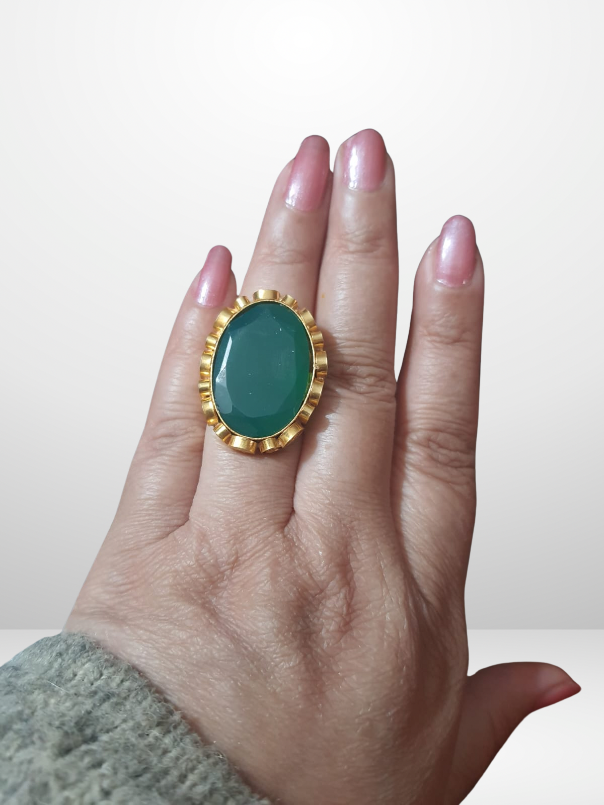 Oval Emerald Elegance Ring