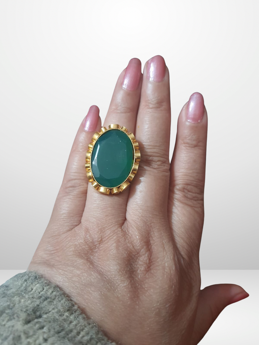 Oval Emerald Elegance Ring