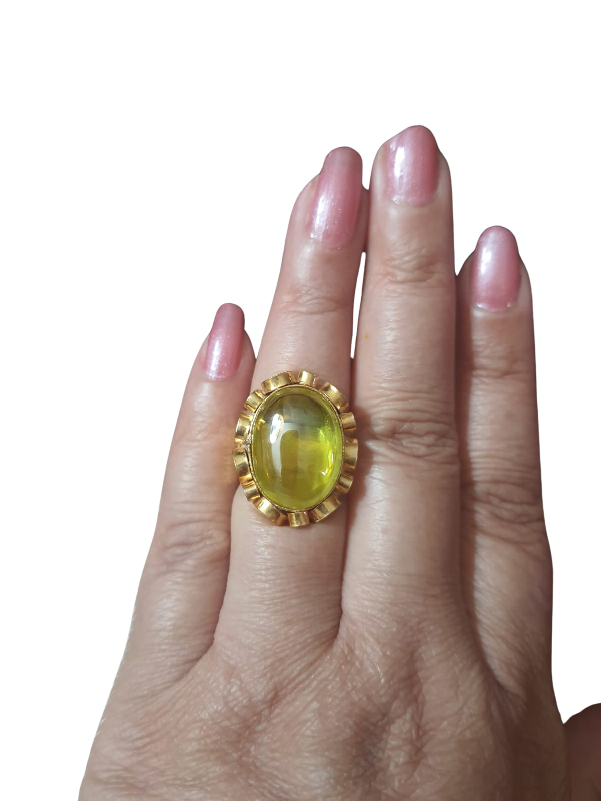 Zarconiya Ring – A Symbol of Elegance & Brilliance