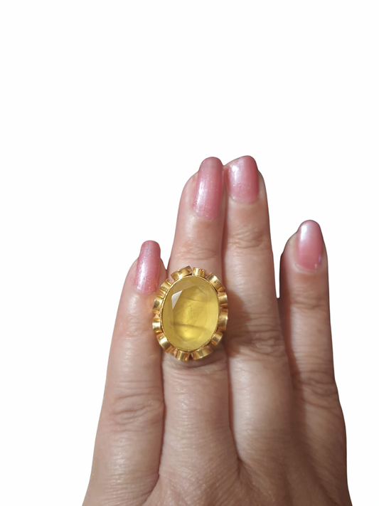 Golden Marquise Elegance Ring